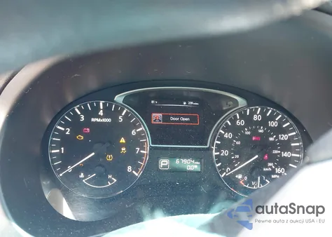 2015 Nissan Altima 2.5 S z USA, uszkodzony, nr VIN 1N4AL3AP2FN379772